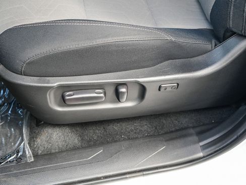 Used 2023 Toyota Tacoma TRD Off-Road image 21