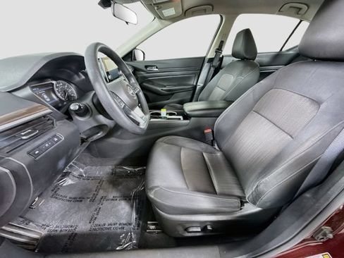 Used 2024 Nissan Altima 2.5 SV FWD image 19