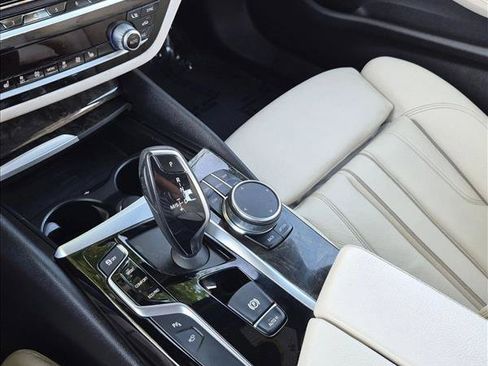 Used 2018 BMW 540i RWD image 11