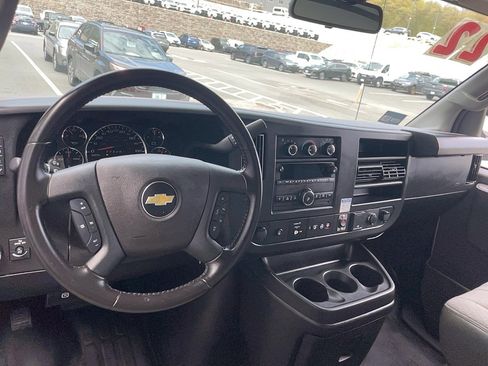 Used 2022 Chevrolet Express 3500 w/ Power Convenience Package RWD image 20