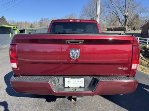 Used 2018 RAM 1500 Express RWD image 5