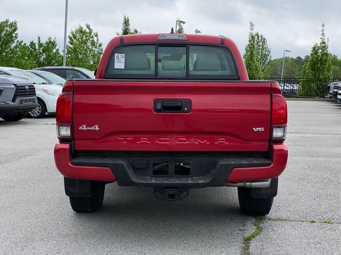 Used 2018 Toyota Tacoma SR w/ SR Convenience Package image 6