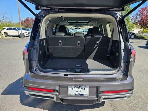 New 2025 INFINITI QX80 Pure image 12