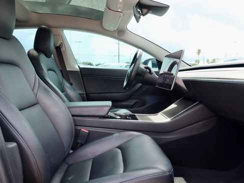 Used 2018 Tesla Model 3 Long Range AWD/4WD image 16