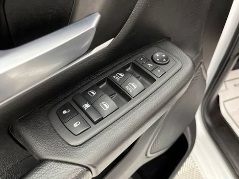 Used 2022 RAM 1500 Big Horn AWD/4WD image 37