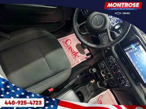 Used 2024 Jeep Wrangler Unlimited w/ Convenience Group AWD/4WD image 24