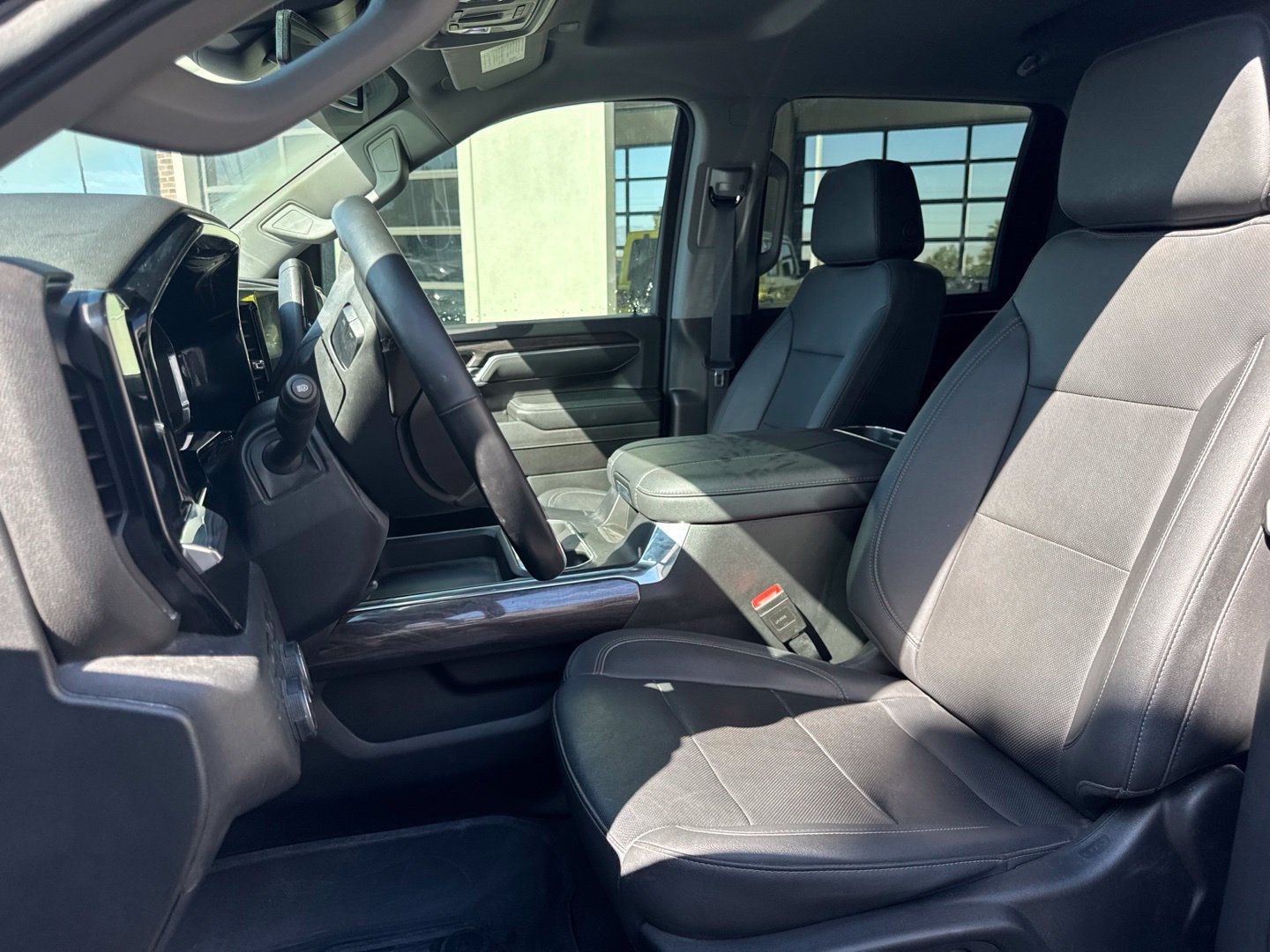 Used 2024 Chevrolet Silverado 2500 LTZ w/ LTZ Texas Edition AWD/4WD image 17