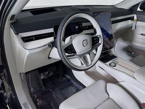 New 2025 Volvo EX90 Ultra w/ Protection Package Premier image 9