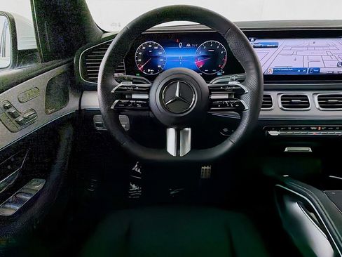 New 2026 Mercedes-Benz GLS 580 4MATIC image 4