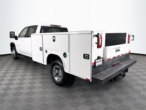 Used 2024 Chevrolet Silverado 3500 LT w/ Convenience Package AWD/4WD image 5