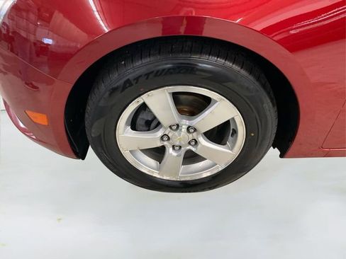 Used 2013 Chevrolet Cruze LT image 18