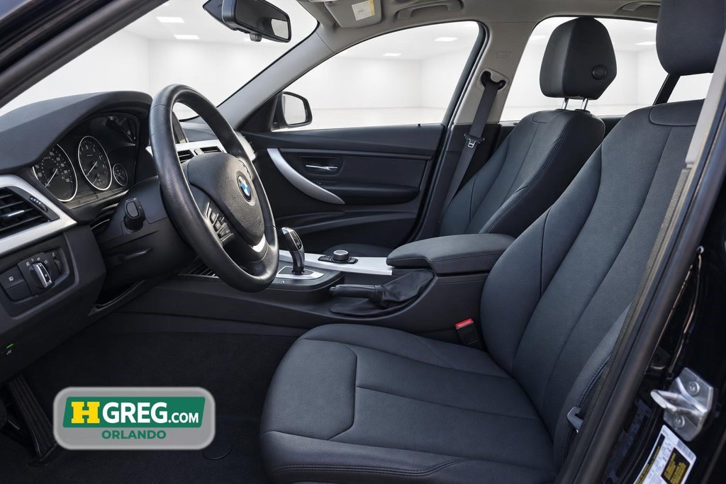 Used 2018 BMW 320i Sedan RWD image 10
