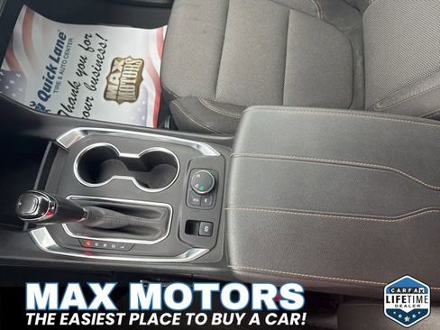 Used 2020 Chevrolet Traverse LT w/ Driver Confidence II Package AWD/4WD image 21