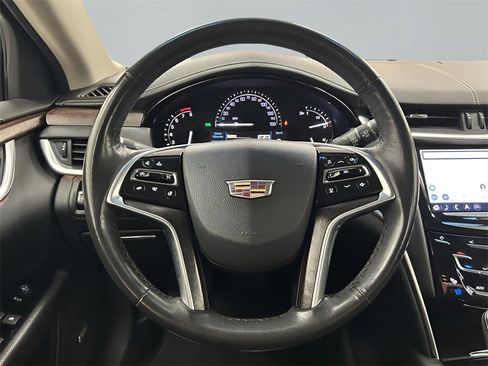 Used 2019 Cadillac XTS Luxury image 12