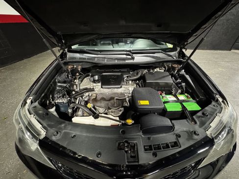 Used 2013 Toyota Camry SE FWD image 9