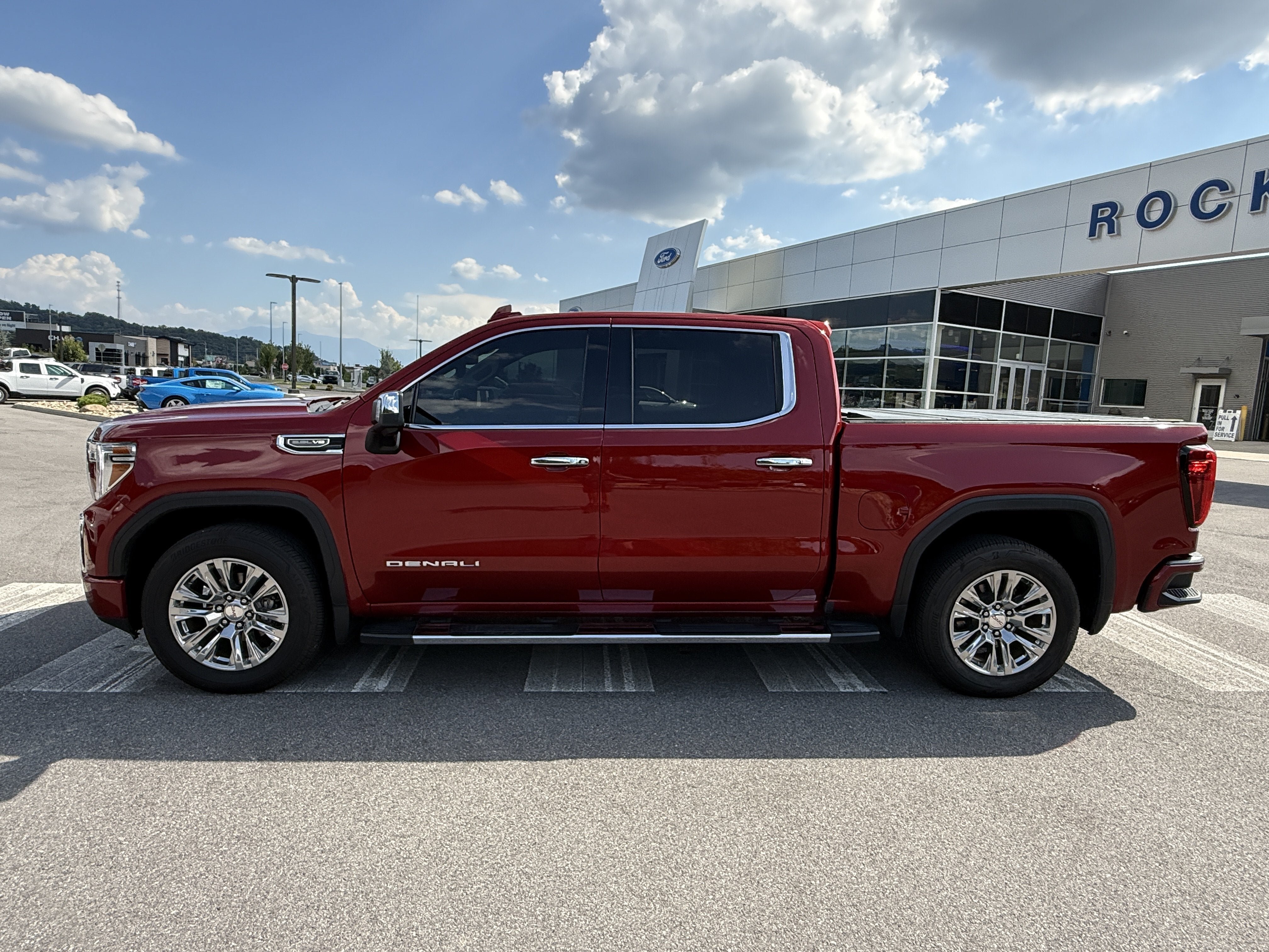 Used 2021 GMC Sierra 1500 Denali w/ Driver Alert Package II AWD/4WD image 8