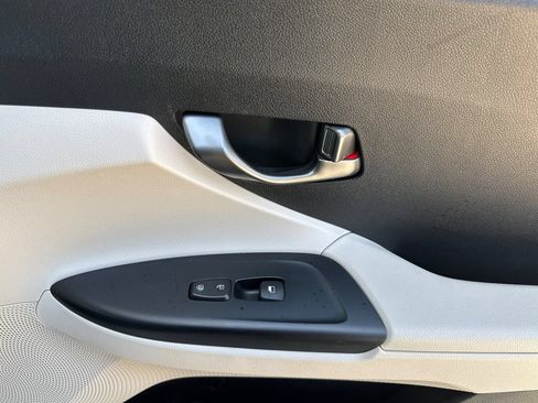 Used 2019 Hyundai Veloster Turbo Ultimate FWD image 17