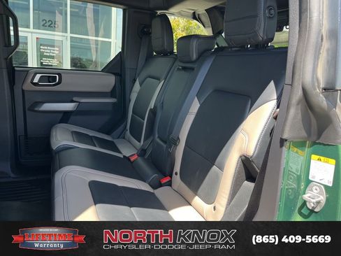 Used 2023 Ford Bronco Wildtrak AWD/4WD image 14
