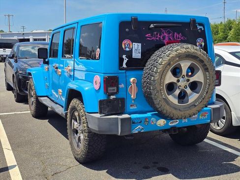 Used 2017 Jeep Wrangler Unlimited Sahara w/ Connectivity Group AWD/4WD image 11