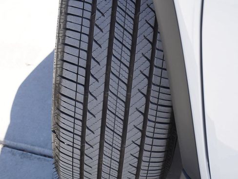 Used 2026 Honda Pilot Touring image 3