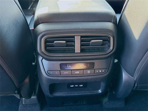 Used 2024 Honda Pilot EX-L image 22