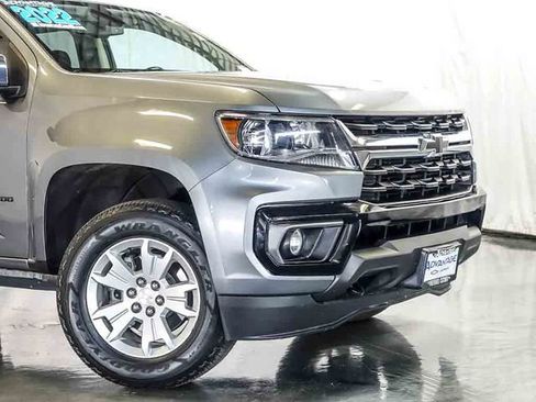 Used 2022 Chevrolet Colorado LT w/ LT Convenience Package AWD/4WD image 3