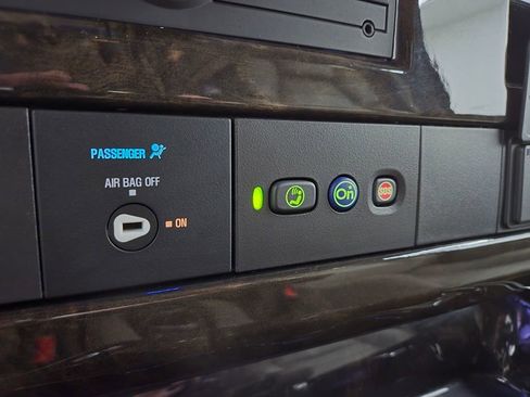 Used 2023 Chevrolet Express 2500 Extended image 32