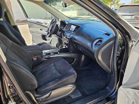 Used 2015 Nissan Pathfinder SV image 13