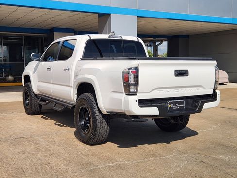 Used 2023 Toyota Tacoma Limited AWD/4WD image 8