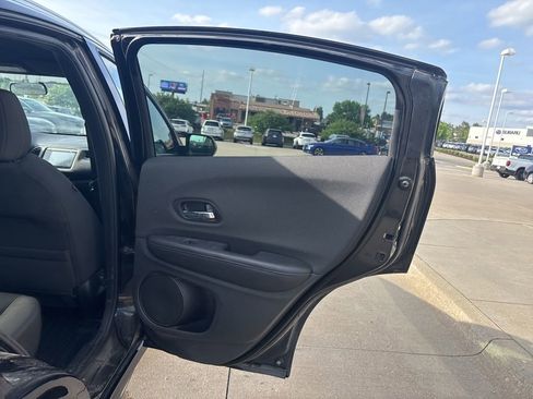 Used 2021 Honda HR-V Sport image 25