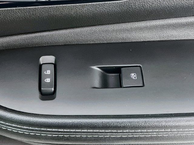 Used 2022 Buick Encore Preferred w/ Safety Package FWD image 32