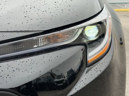 Used 2025 Toyota Corolla LE w/ Convenience Package image 9