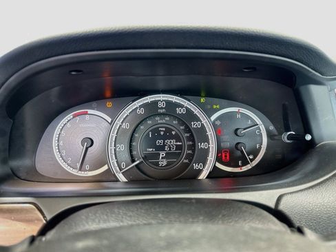 Used 2017 Honda Accord EX image 7