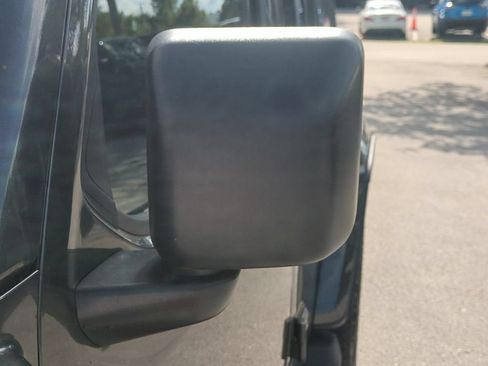 Used 2025 Jeep Wrangler Unlimited Sahara AWD/4WD image 13