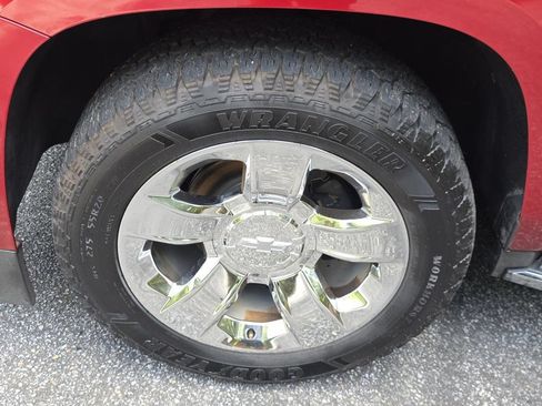 Used 2015 Chevrolet Tahoe LTZ RWD image 37