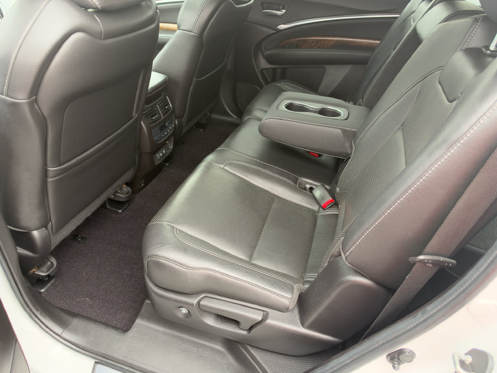 Used 2020 Acura MDX w/ Technology Package AWD/4WD image 17
