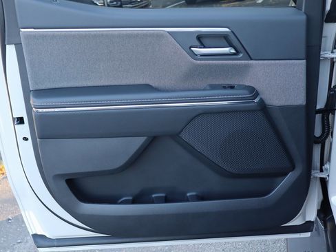 New 2026 GMC Sierra EV Elevation image 23