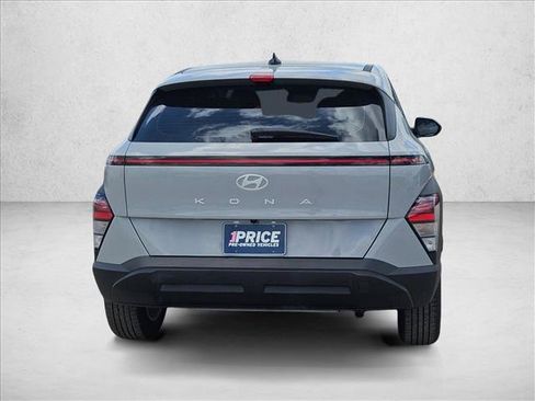 Used 2026 Hyundai Kona SE FWD image 6