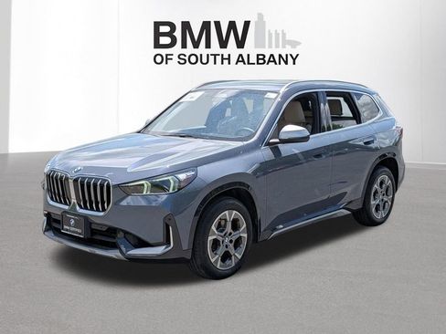 Certified 2023 BMW X1 xDrive28i w/ Convenience Package AWD/4WD image 3
