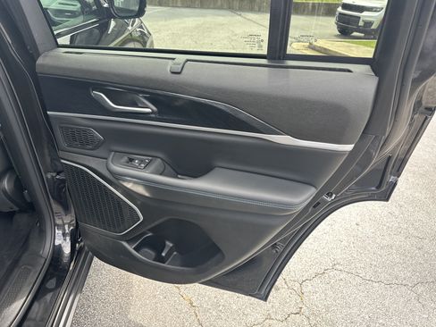 Used 2022 Jeep Grand Cherokee Trailhawk w/ Advanced Protech Group II AWD/4WD image 20
