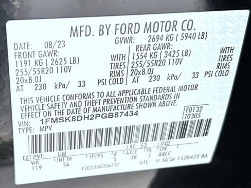Used 2023 Ford Explorer XLT w/ Equipment Group 202A AWD/4WD image 28