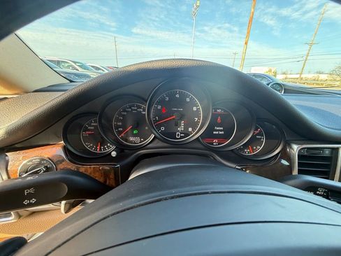 Used 2015 Porsche Panamera 4 image 15