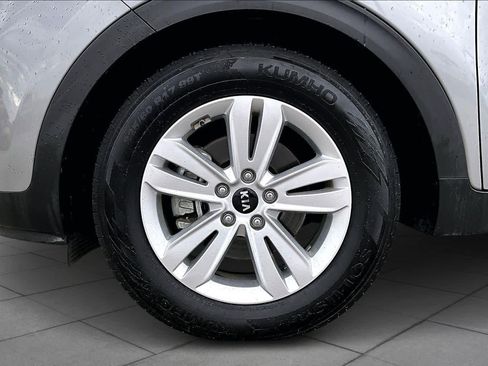 Used 2019 Kia Sportage LX w/ LX Popular Package image 11