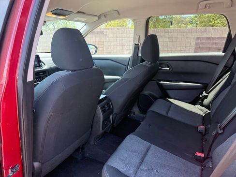 Used 2025 Nissan Rogue SV FWD image 9