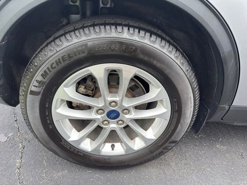 Used 2022 Ford Escape SE FWD image 27