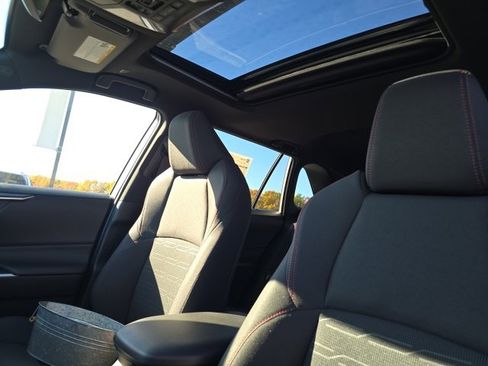 New 2025 Toyota RAV4 SE image 10