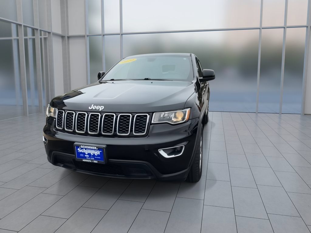 Used 2020 Jeep Grand Cherokee Laredo w/ Security & Convenience Group AWD/4WD image 3