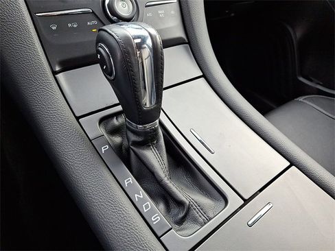 Used 2015 Ford Taurus SEL w/ Equipment Group 201A image 16