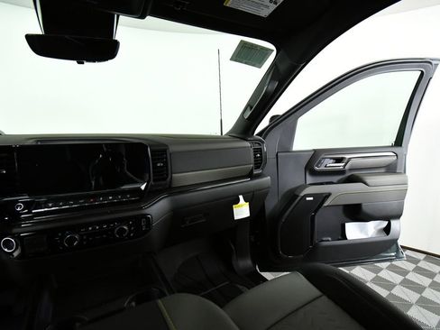 New 2026 Chevrolet Silverado 2500 ZR2 image 21