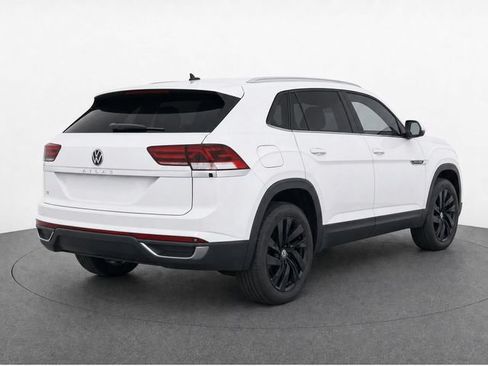 Used 2023 Volkswagen Atlas Cross Sport SE FWD image 3